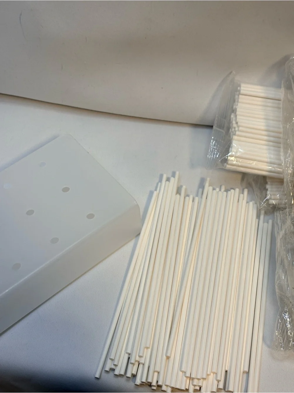 Cake Pop Supplies. Pop sticks, twist ties, display stands